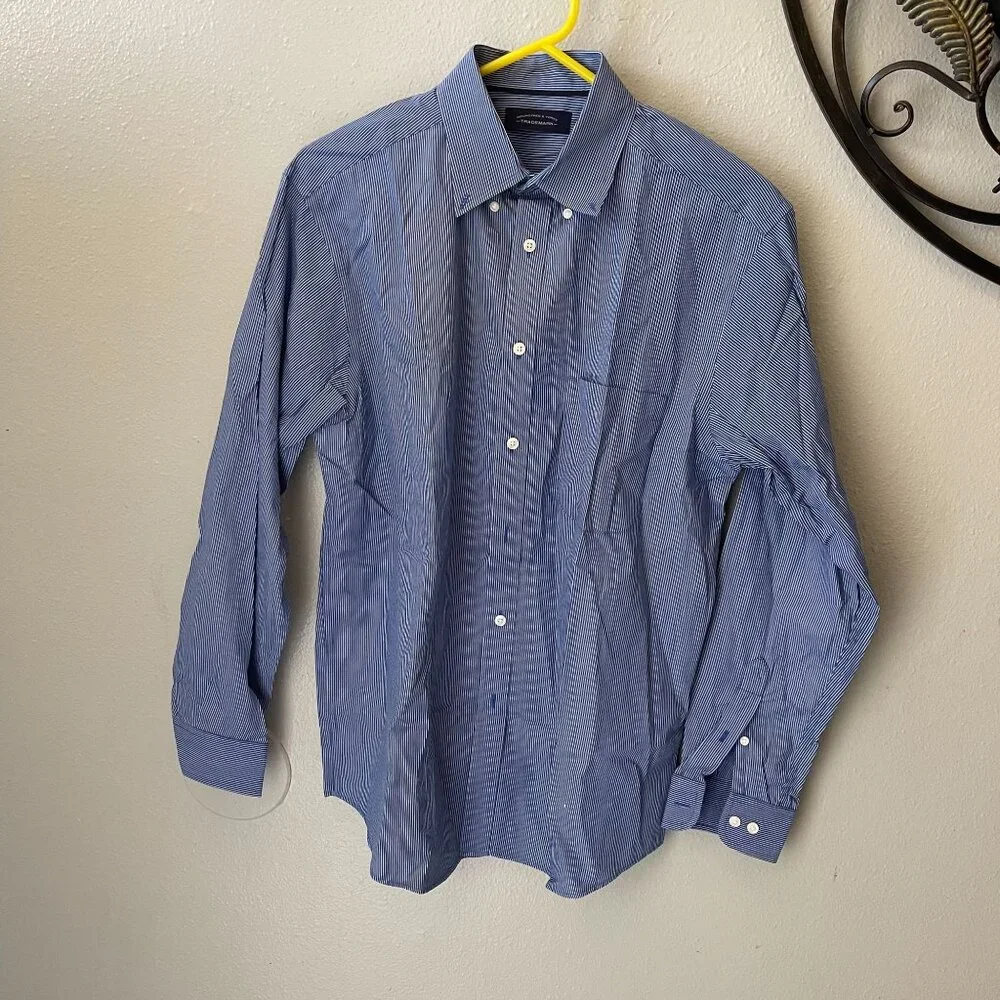Roundtree & Yorke Blue & White Striped Cotton mens's  Button-Down Shirt M‎